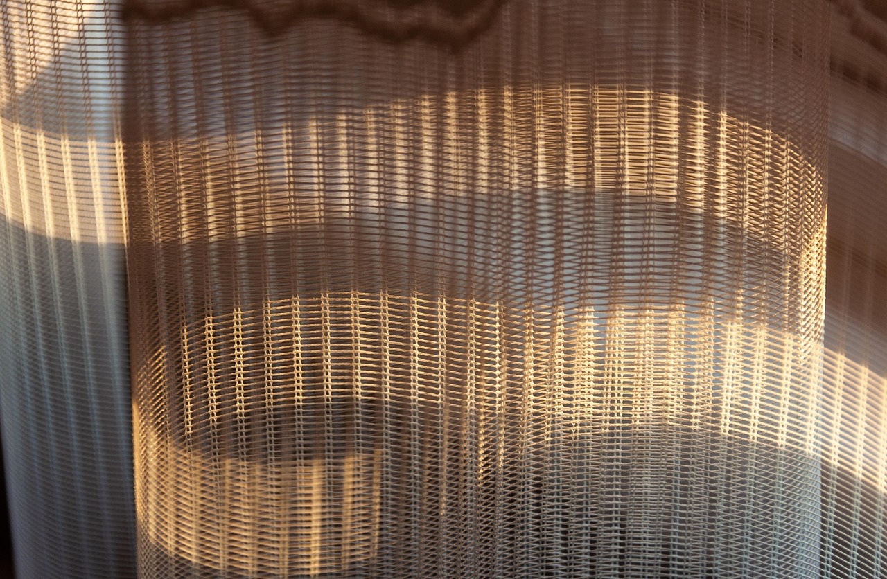 The Rise of Photonic Integrated Reconfigurable Mesh: Engineering Deterministic Latency in Optical Computing Fabrics