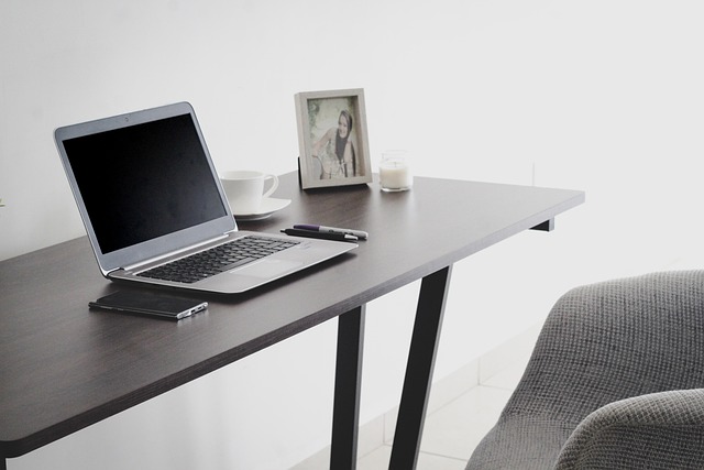 Your Digital Doppelgänger: How Cognitive Shadows Are Rewriting Personal Growth